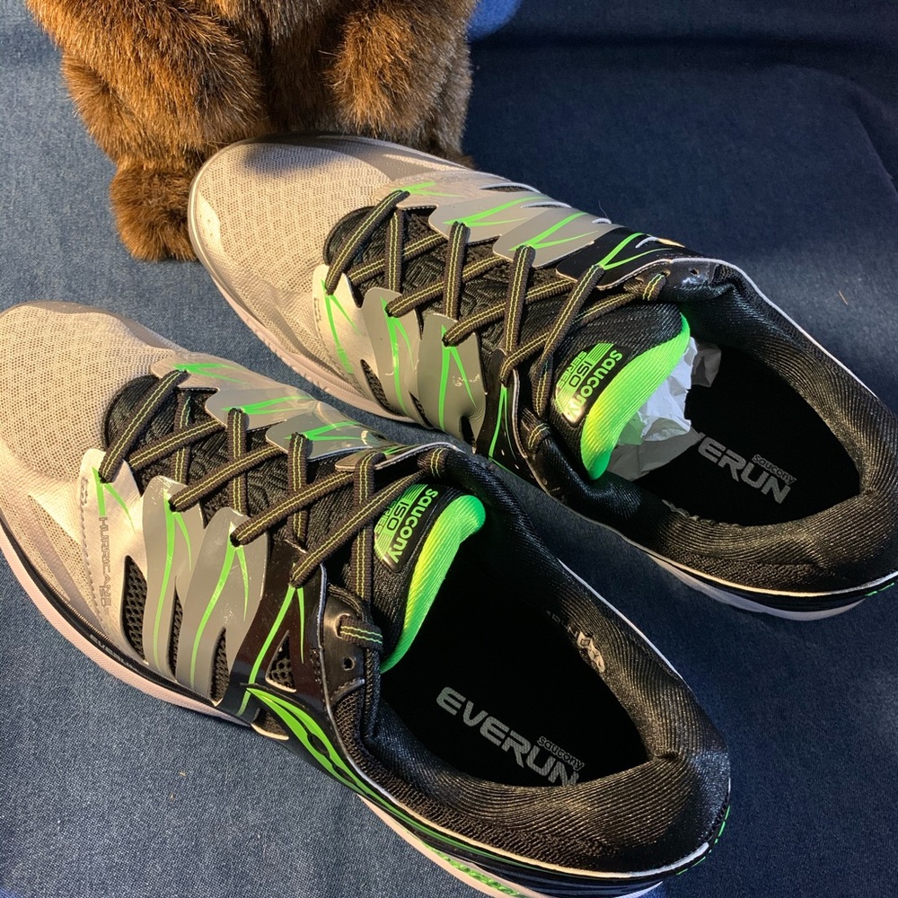 Saucony Men’s Hurricane ISO 2 Running Shoe 15W